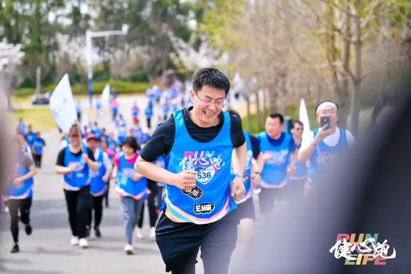 上海：快乐起跑，抗郁前行|2024百城万人健心跑回顾