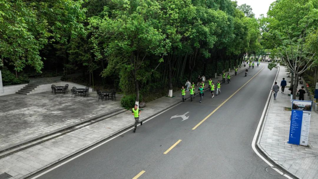 乐跑悦活,心向未来 | 健心“彩虹跑”FUN肆多巴胺! 乐跑悦活,心向未来 | 健心“彩虹跑”FUN肆多巴胺!
